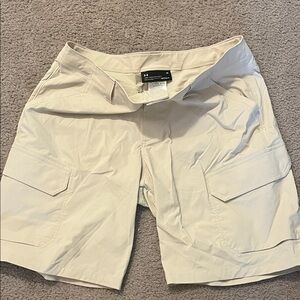 Under Armour Loose Heat Gear Shorts